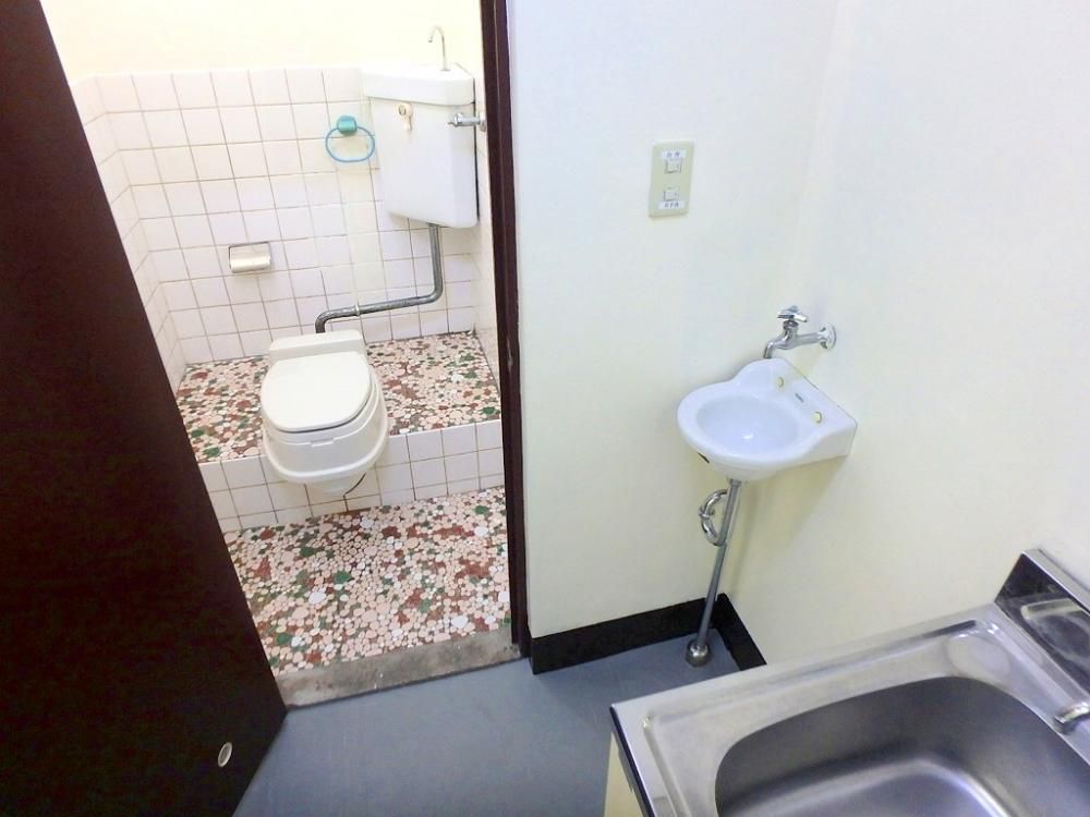 �y�g�C���z�@