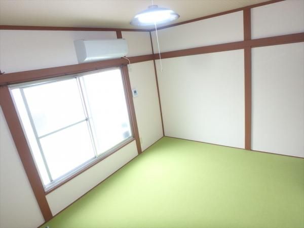 �y�����E���r���O�z�@������^�C�v�̎��[�X�y�[�X�Ŏ��[�΂�����