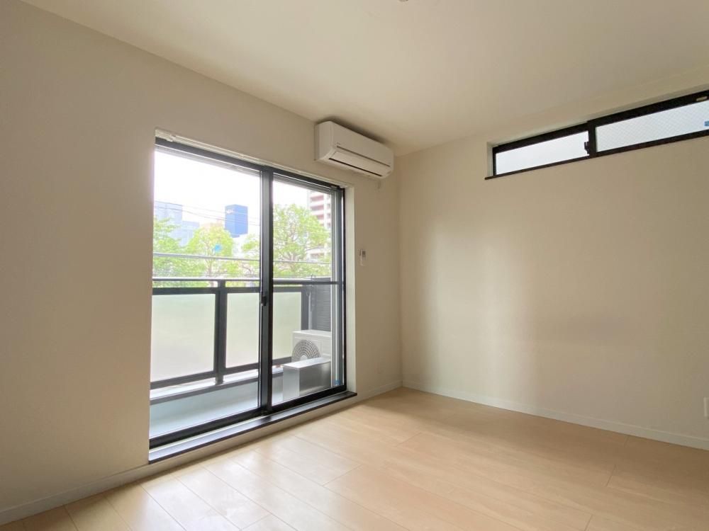 �y�����E���r���O�z�@�o���R�j�[�ɖʂ��������͊��C���ǍD�ł�