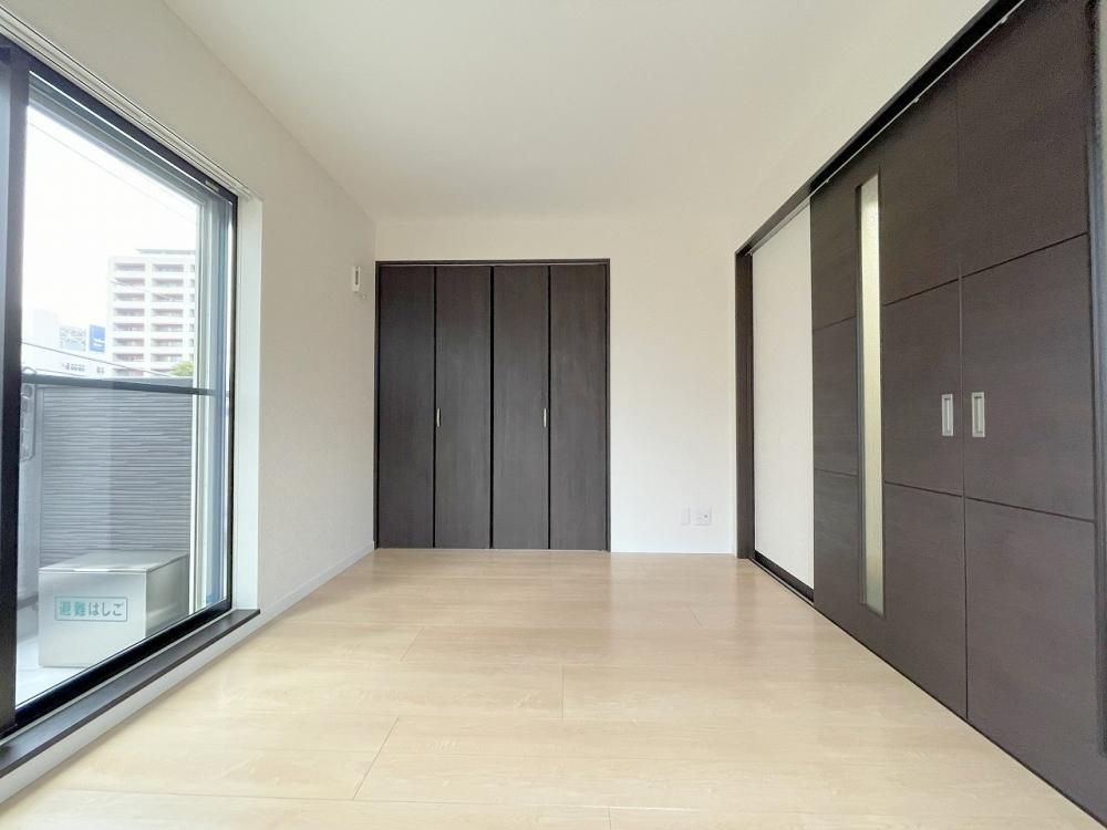 �y�����E���r���O�z�@�o���R�j�[�ɖʂ��������Ŗ��邢����