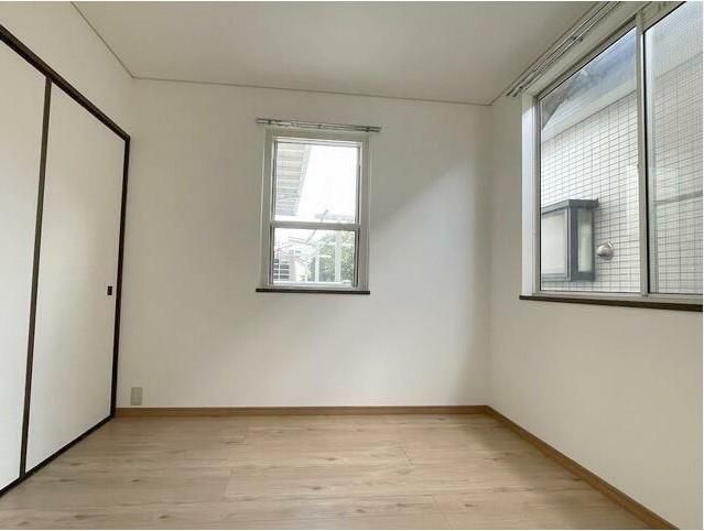 �y�����E���r���O�z�@