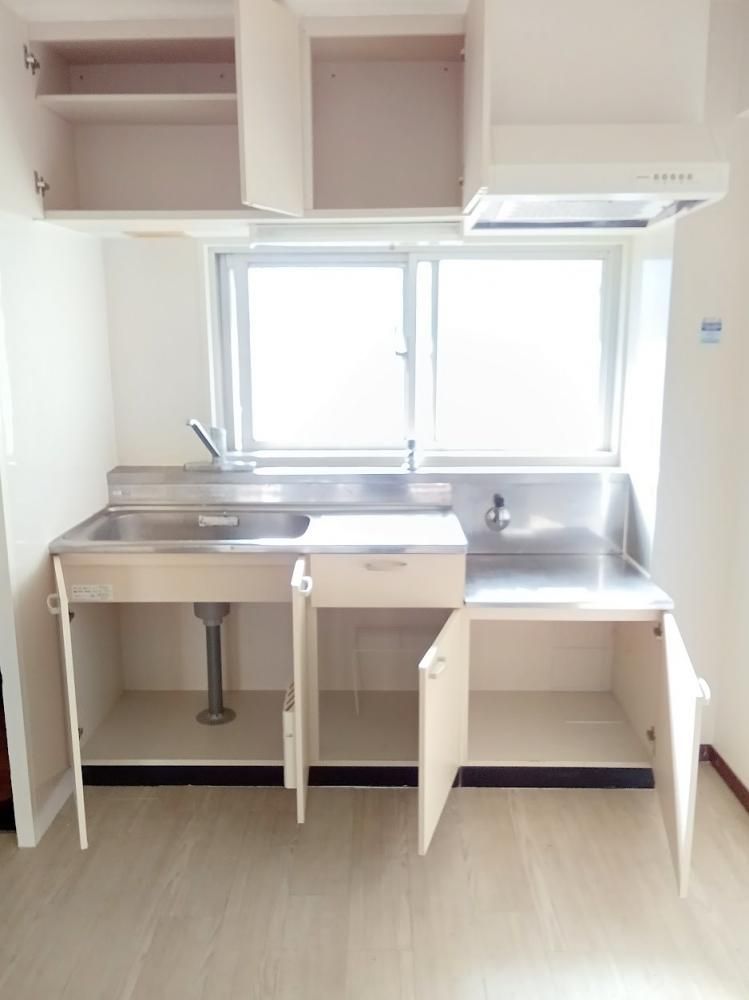 �y�L�b�`���z�@�����̃L�b�`���X�y�[�X�Ŋ��C�ƍ̌��ǍD�ł�