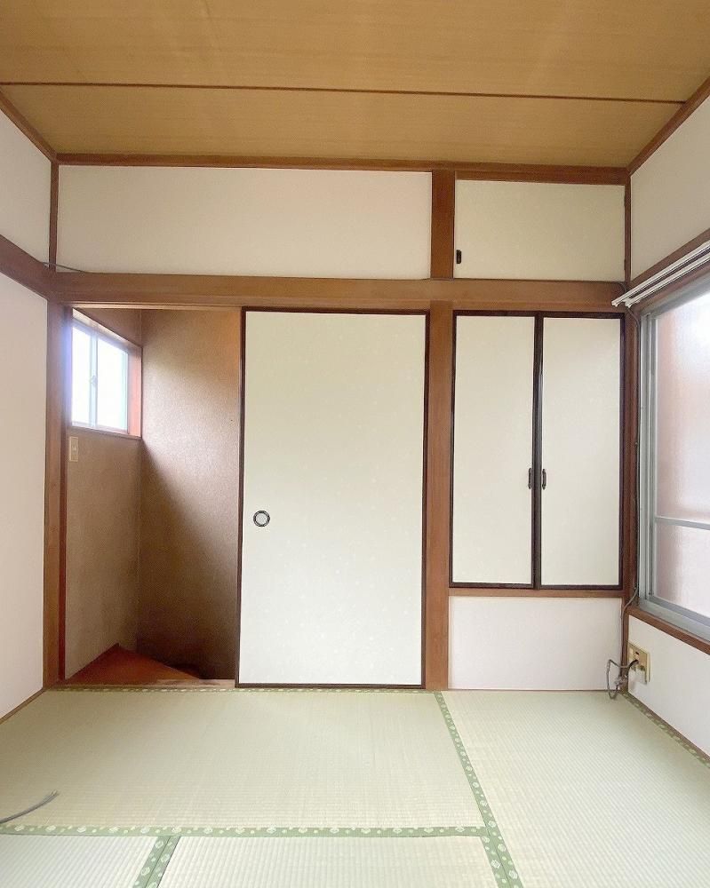 �y�����E���r���O�z�@