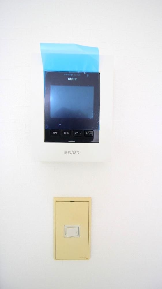 y̑ݔz@j^[tC^[zA}ȗqɂS