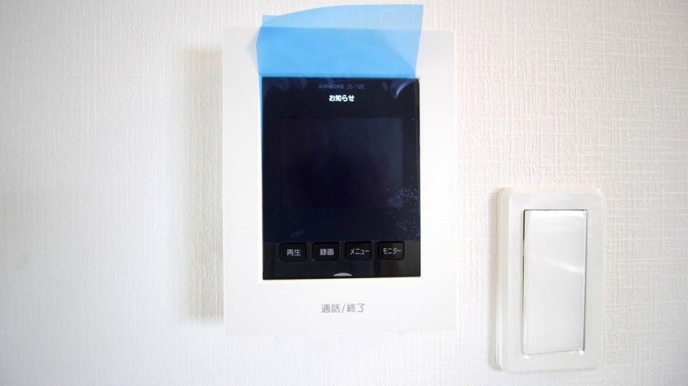 y̑ݔz@j^[tC^[zŋ}ȗqɂSł