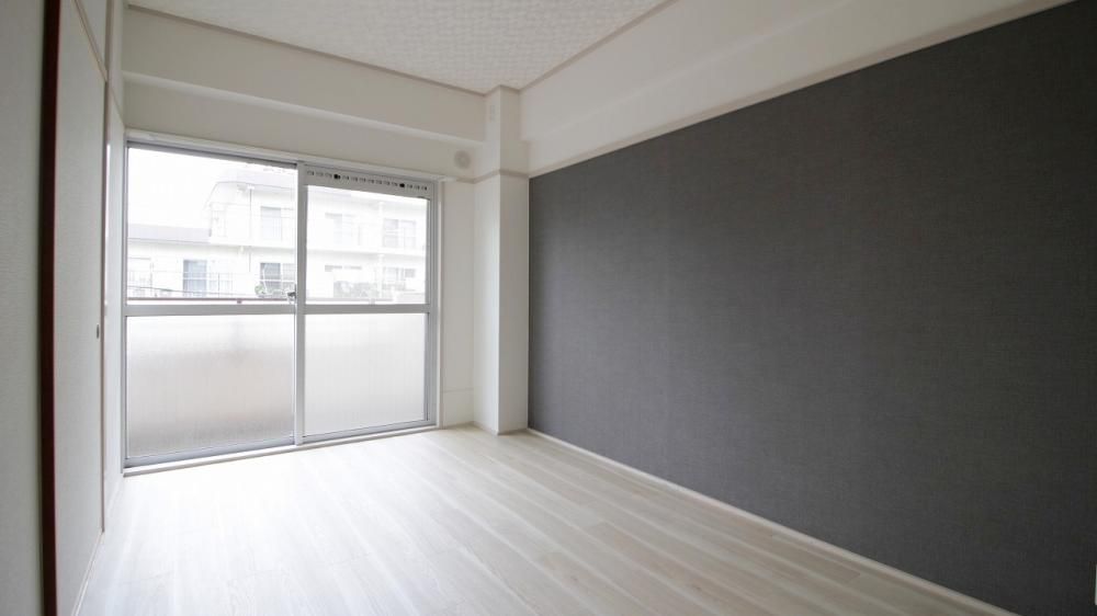 yErOz@O͎ԓłrIÂȒʂł