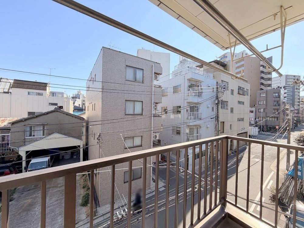 �y���]�z�@