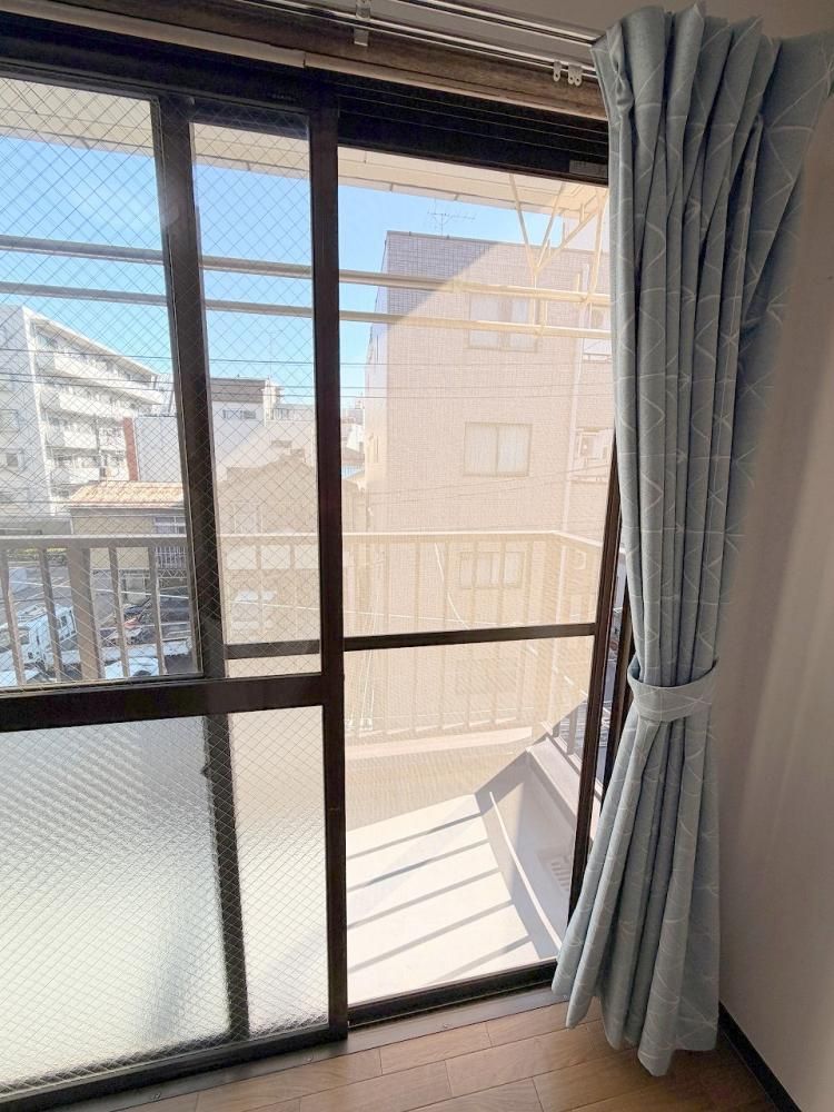 �y�����E���r���O�z�@