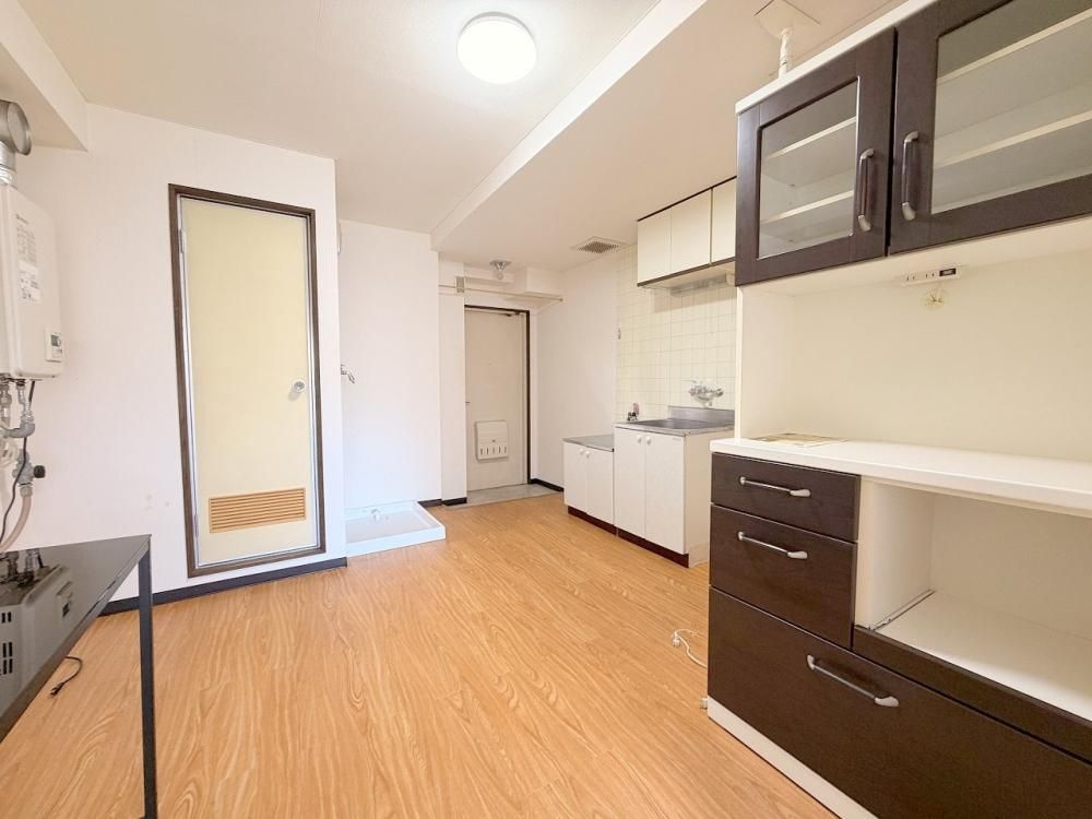 �y�L�b�`���z�@