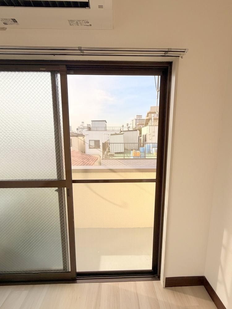 �y�����E���r���O�z�@