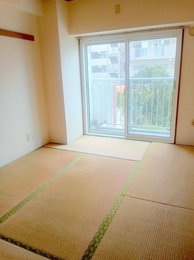 �y�����E���r���O�z�@