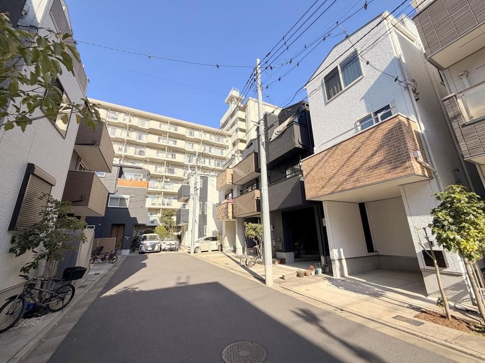 �y���̑��z�@�O�ʓ��H