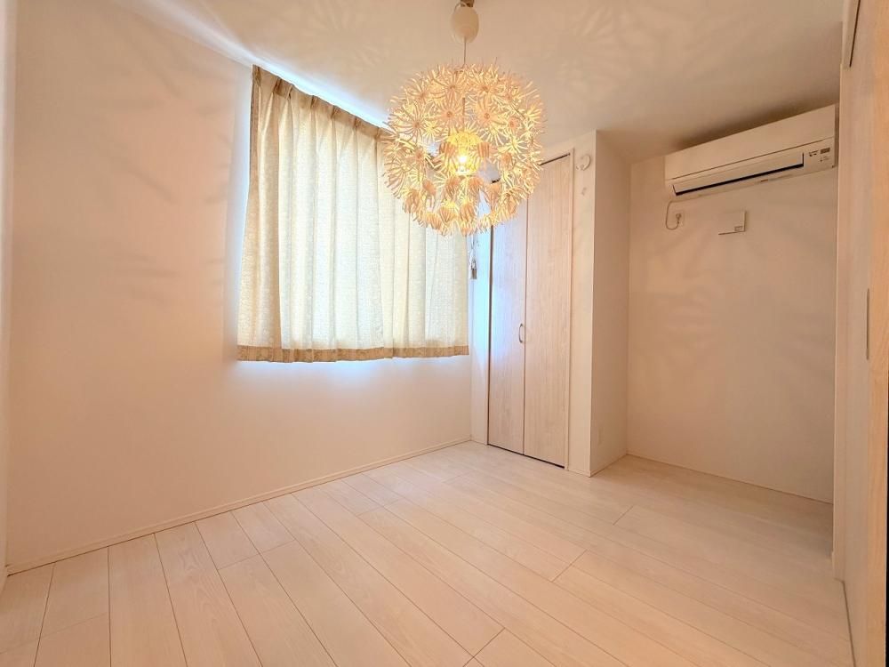 �y�����E���r���O�z�@