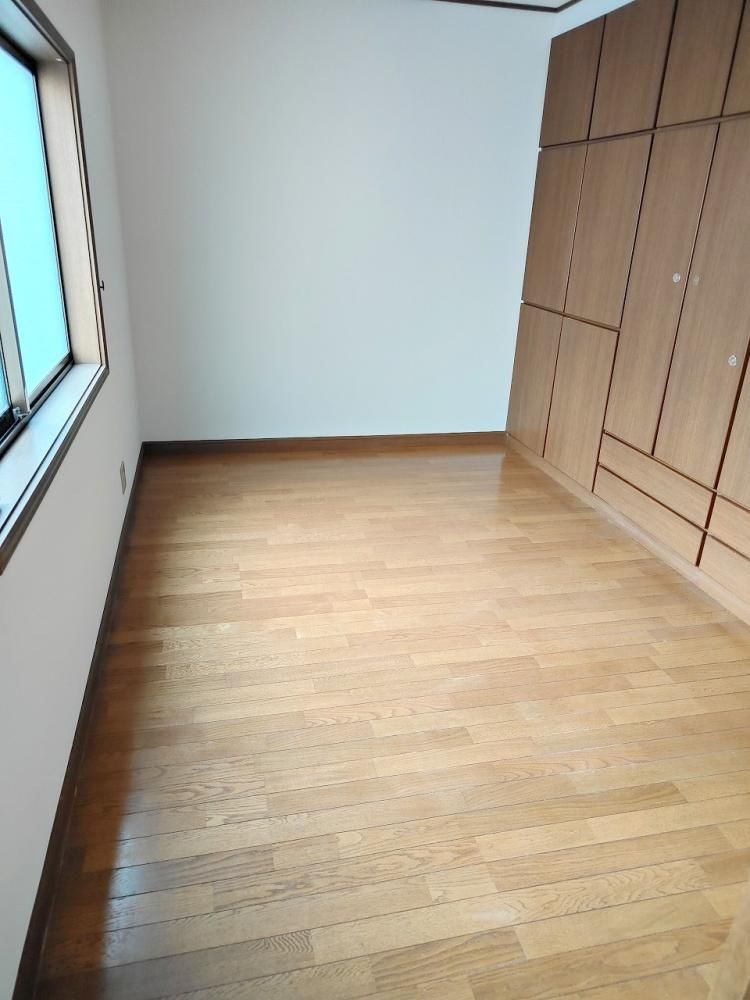 �y�����E���r���O�z�@