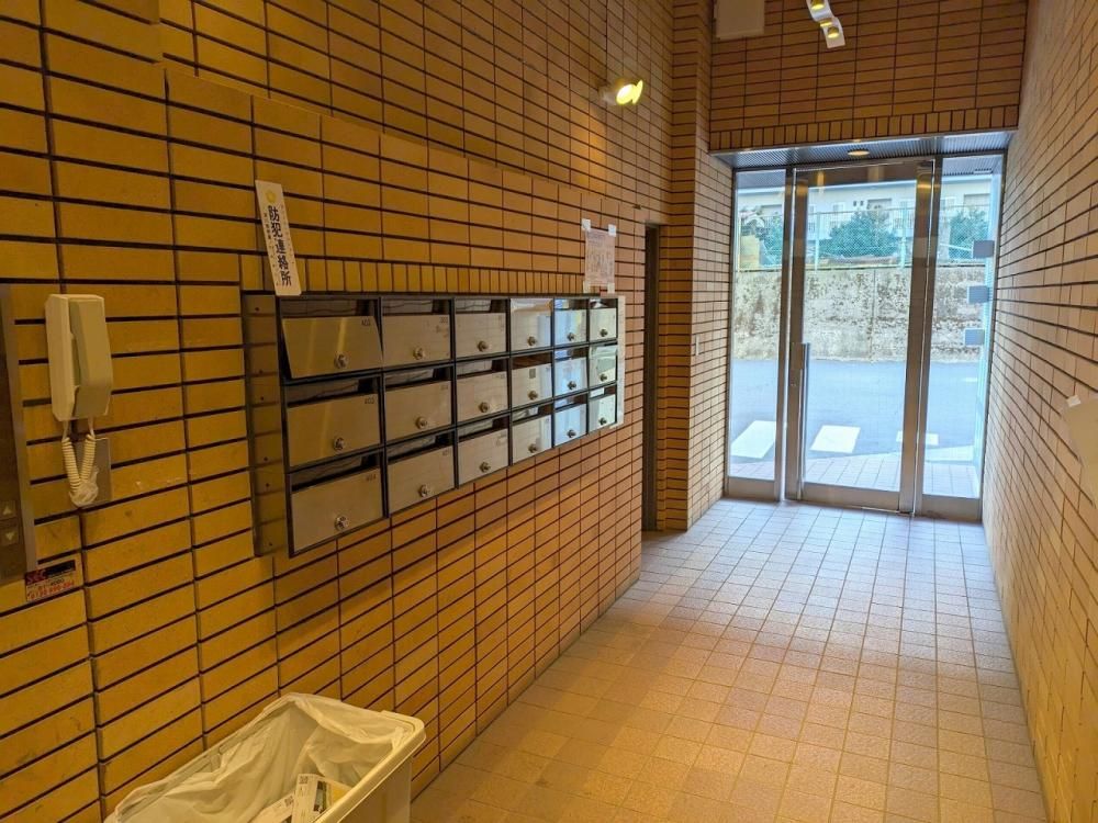 �y�G���g�����X�z�@