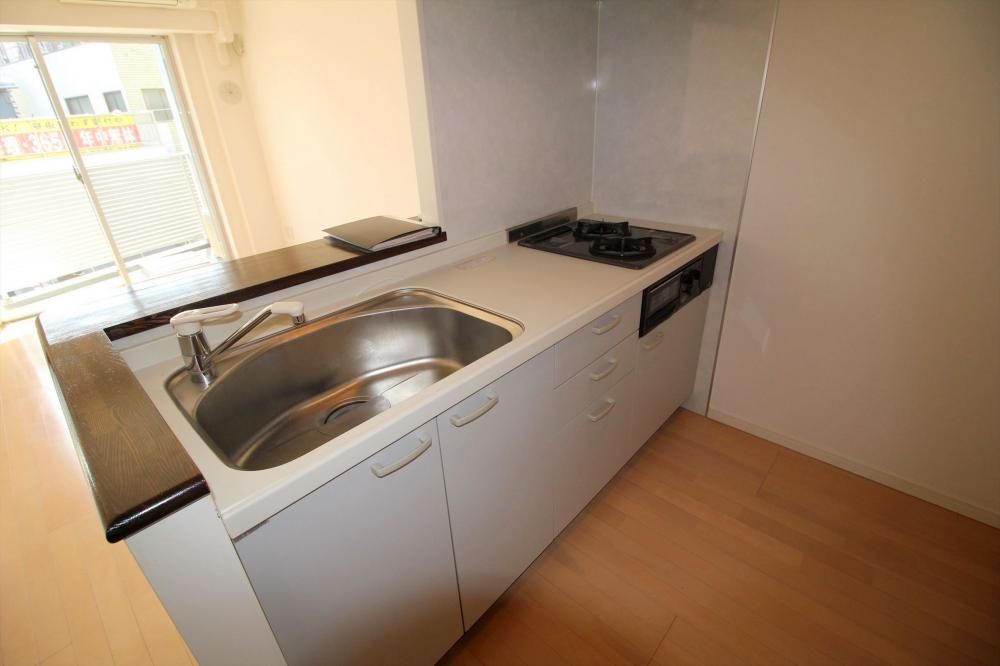 �y�L�b�`���z�@