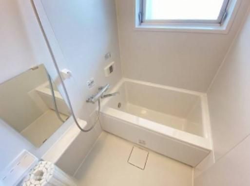 【バス】　新設された浴室