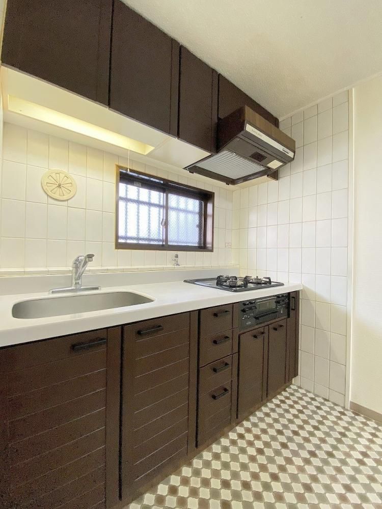 �y�L�b�`���z�@