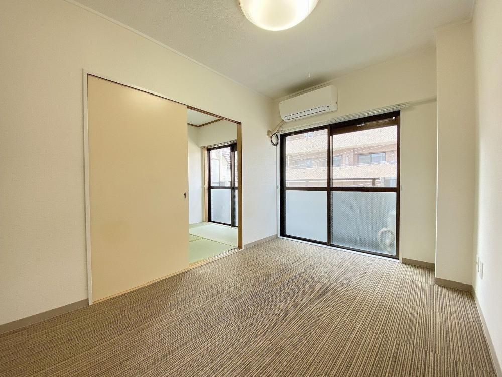 �y�����E���r���O�z�@