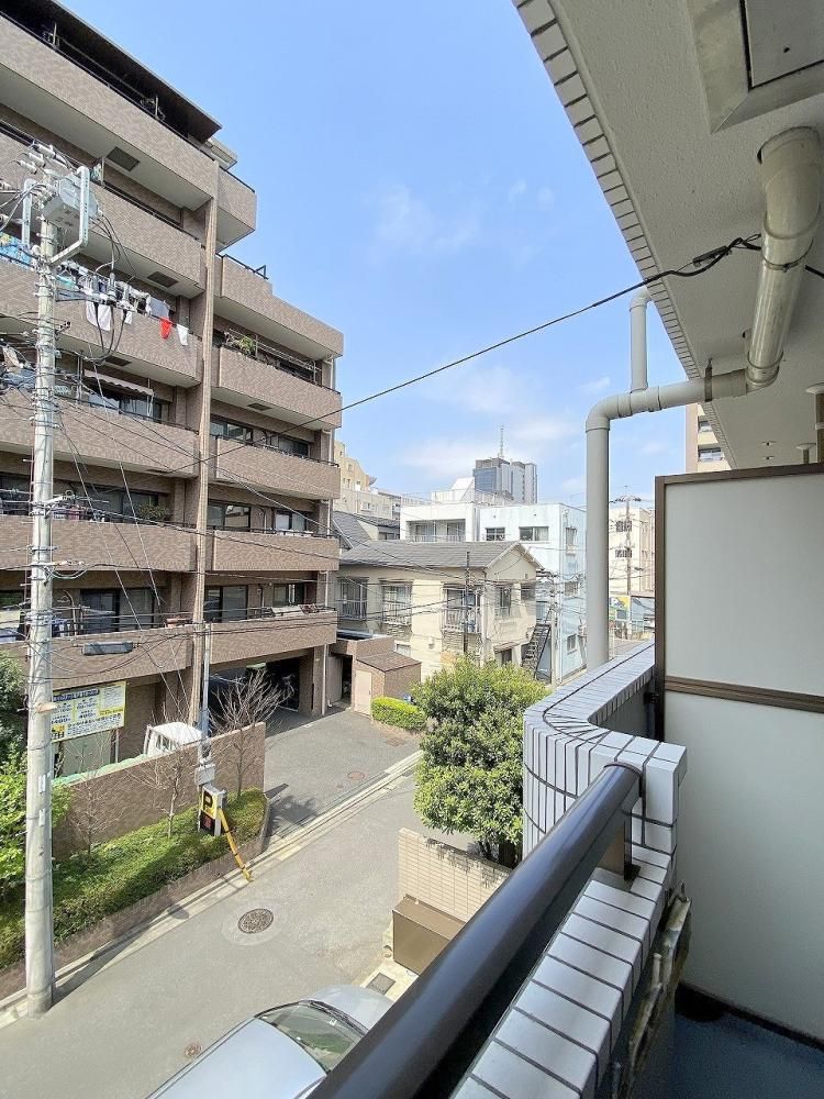 �y���]�z�@