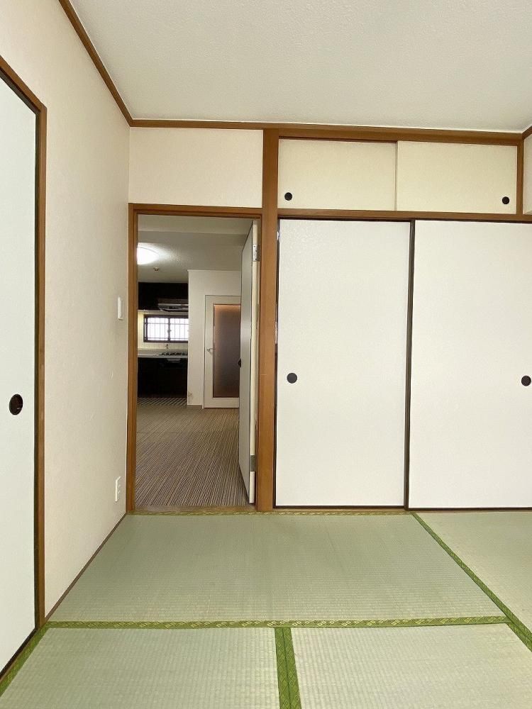 �y�����E���r���O�z�@