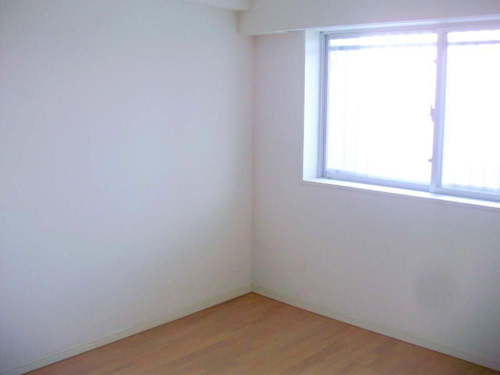 �y�����E���r���O�z�@