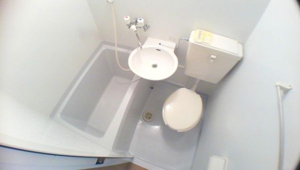 �y�o�X�z�@���ʑ�t���̎O�_�o�X���j�b�g